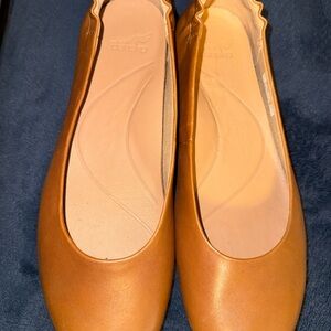 Dansko Mollie Women's Flats in Luggage Napa brown